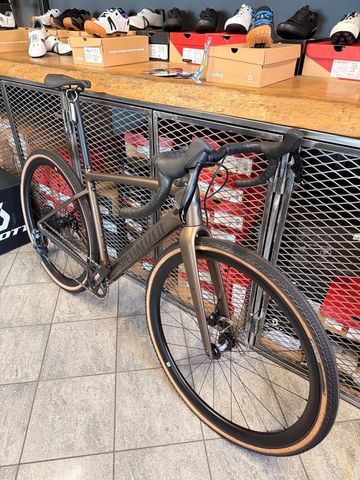 Specialized Diverge Expert Carbon 2024 2024 Road & Gravel usato, Nero — immagine 4 di 4