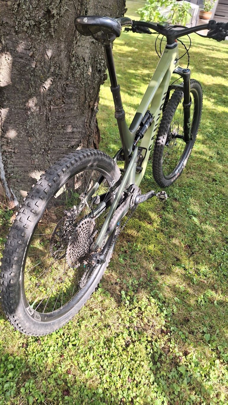 Używany Canyon Spectral 29 CF 9 2022 2022 Mountainbike — zdjęcie 7 z 9