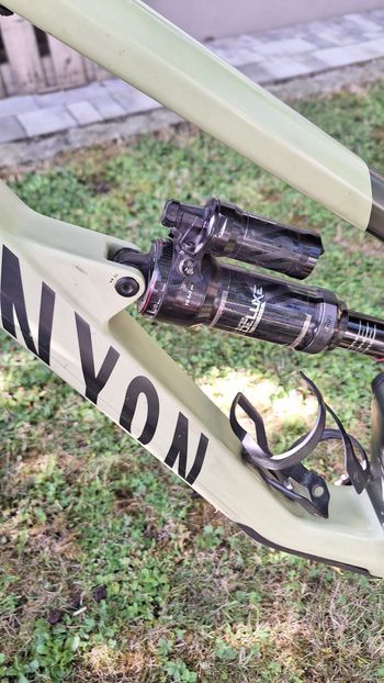 Używany Canyon Spectral 29 CF 9 2022 2022 Mountainbike — zdjęcie 5 z 9