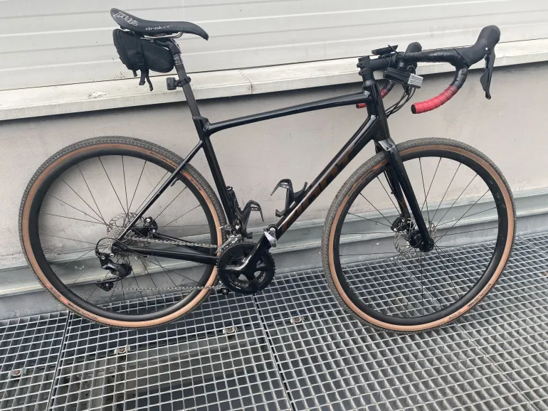 Used Giant Contend AR 1 2022 Road & Gravel, Black — image 1 of 6