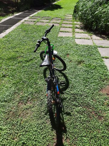 Used Trek MT220 2012 Mountainbike, Black — image 2 of 9