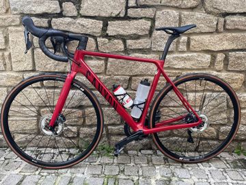 Used Canyon Ultimate CF SL 8 2022 2022 Road & Gravel, Red — image 3 of 3