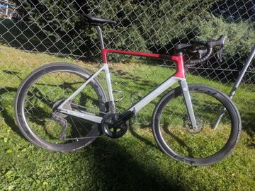 Brugt Focus IZALCO MAX 8.9 2024 2024 Road & Gravel — billede 2 af 6