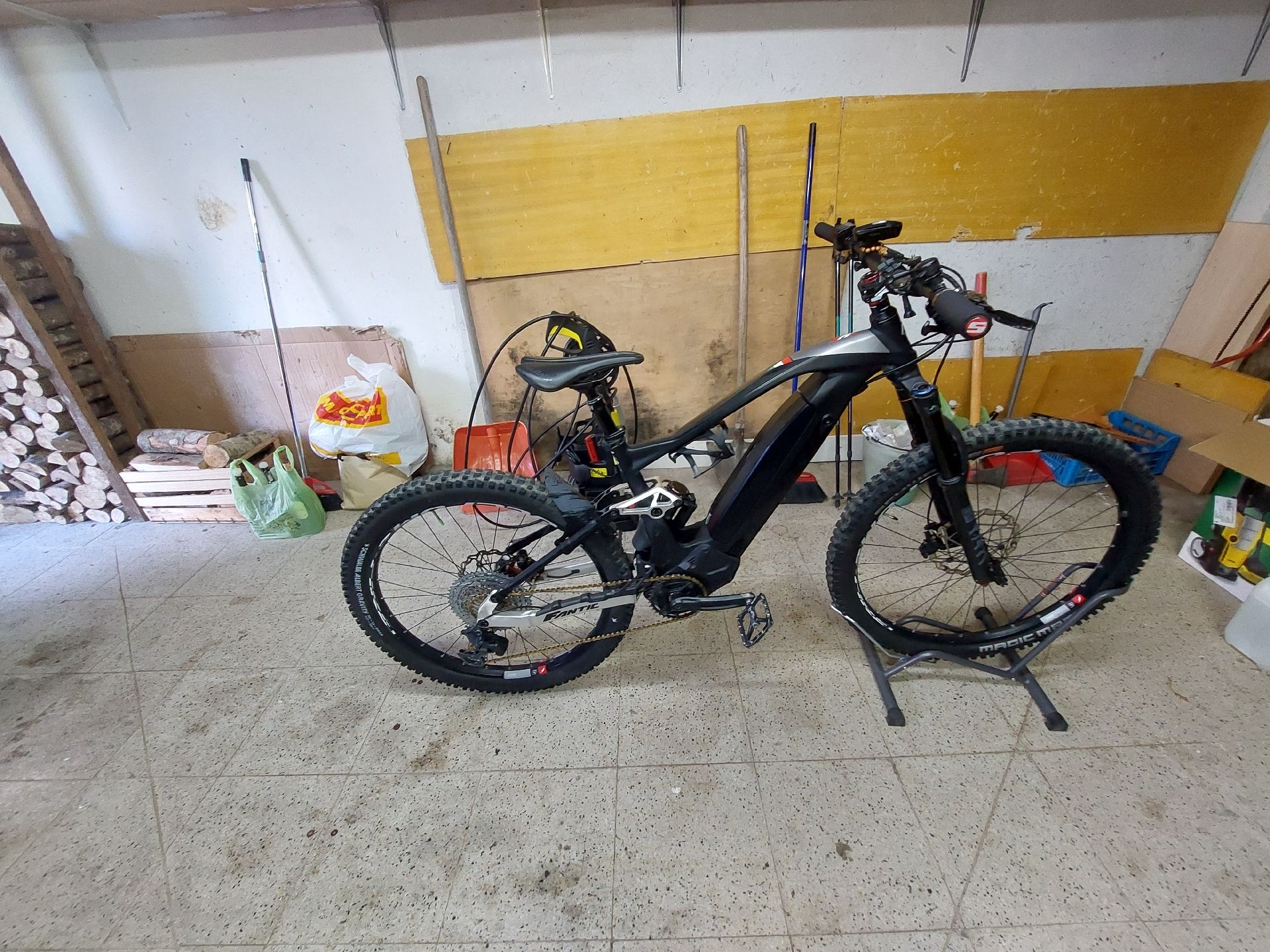 Borneobulletin Com Gold's Gym Exercise Bike Power Spin 210 U