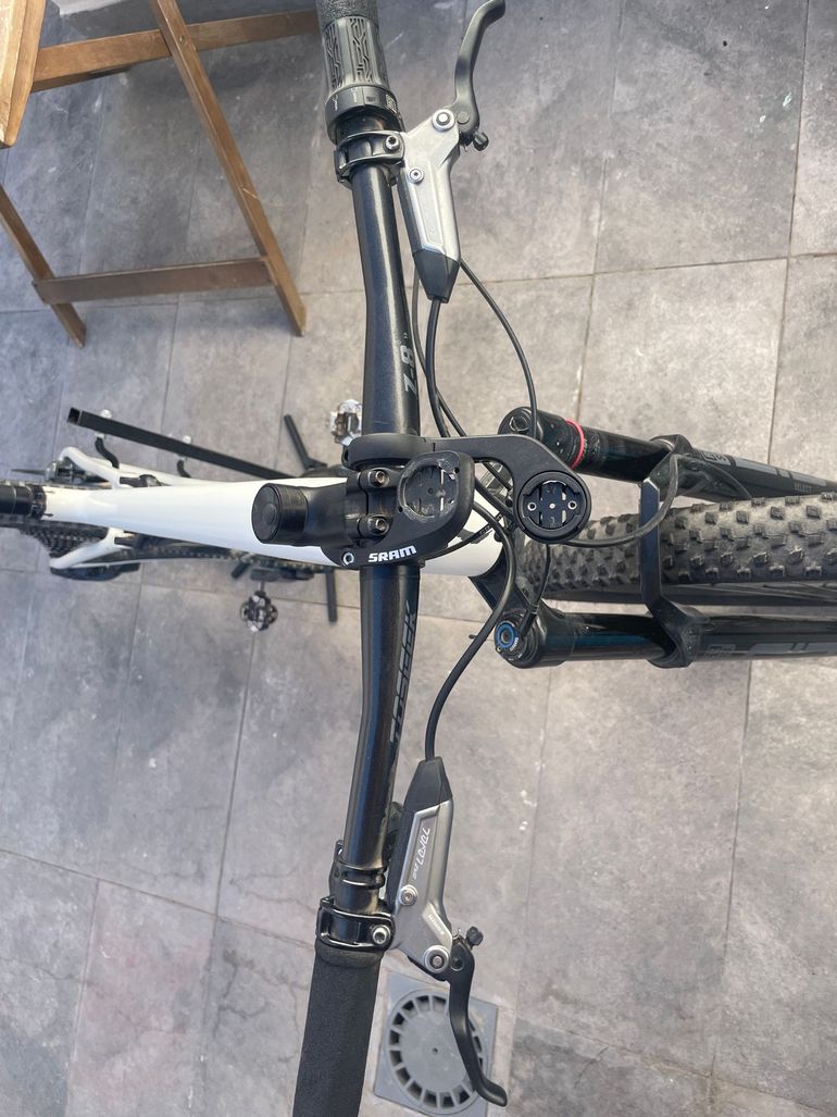 Used Specialized Epic Sram Eagle Transmission XX 2025 Mountainbike, White — image 8 of 17