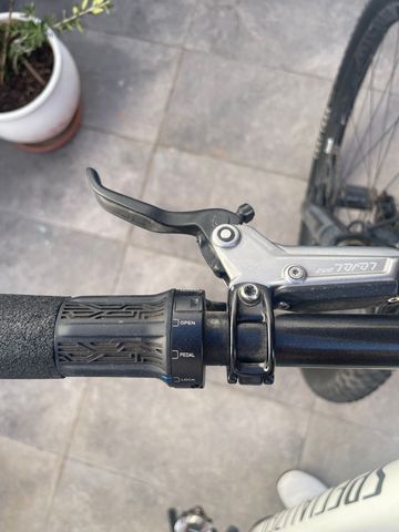 Used Specialized Epic Sram Eagle Transmission XX 2025 Mountainbike, White — image 14 of 17