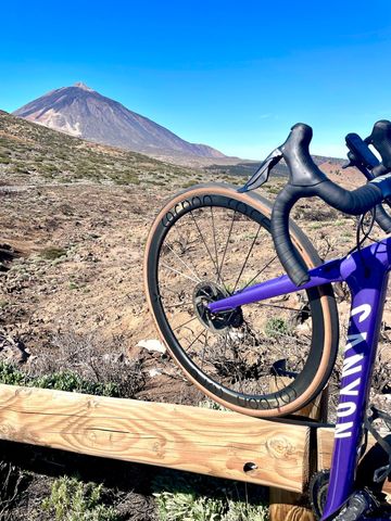 Brugt Canyon Ultimate CF SLX 9 Disc Di2 2021 2021 Road & Gravel — billede 3 af 3