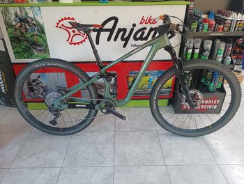 Used Conor Thunder 2022 Mountainbike, Verde — image 1 of 5