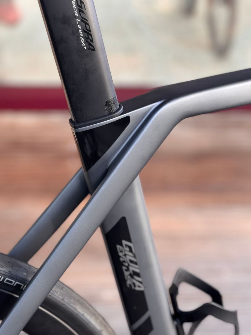 Sensa Giulia Shimano Ultegra Di2 2023 Road & Gravel usato, Nero — immagine 3 di 7