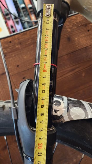 Tweedehands Commencal META TR 29 ESSENTIAL 2022 2022 Mountainbike — afbeelding 6 van 9