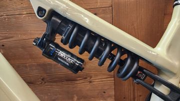 Tweedehands Commencal META TR 29 ESSENTIAL 2022 2022 Mountainbike — afbeelding 5 van 9