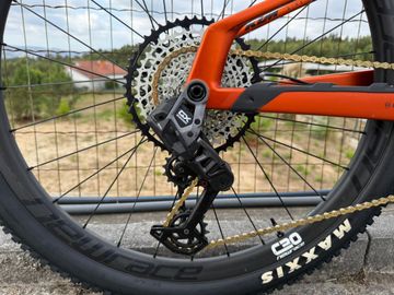 Brugt KTM Macina Scarp SX Master 2025 Mountainbike — billede 3 af 7