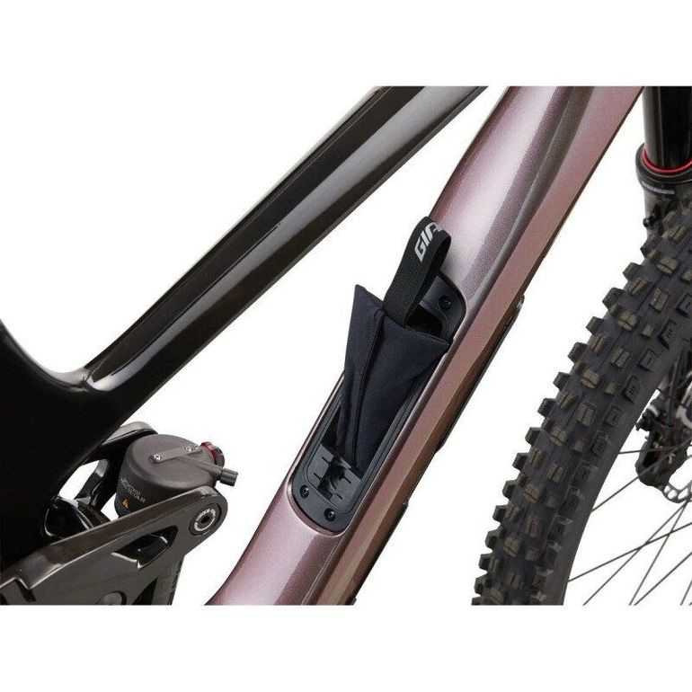 Used Giant Reign Advanced Pro 2 2023 2023 Mountainbike — image 3 of 5