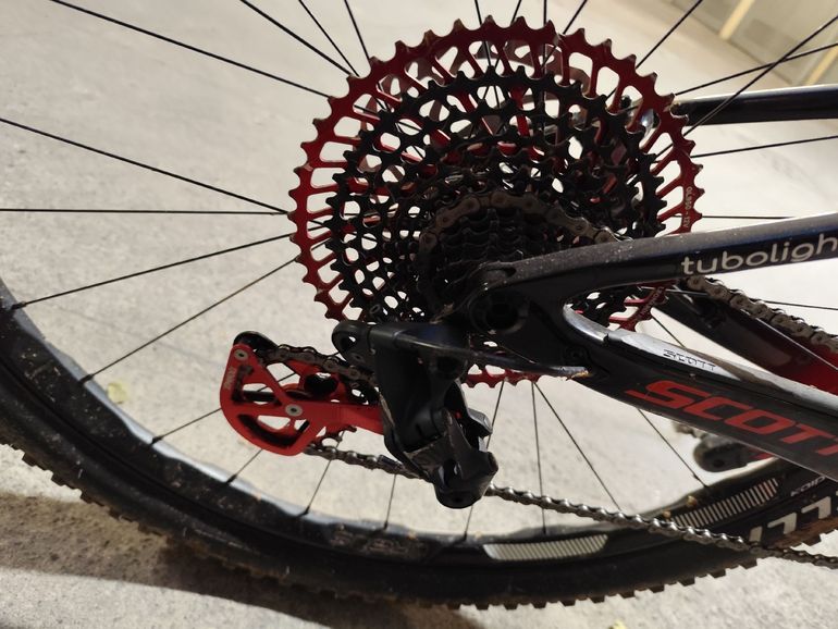 Used Scott Spark RC 900 2020 2020 Mountainbike, Rot, 29 — image 8 of 12