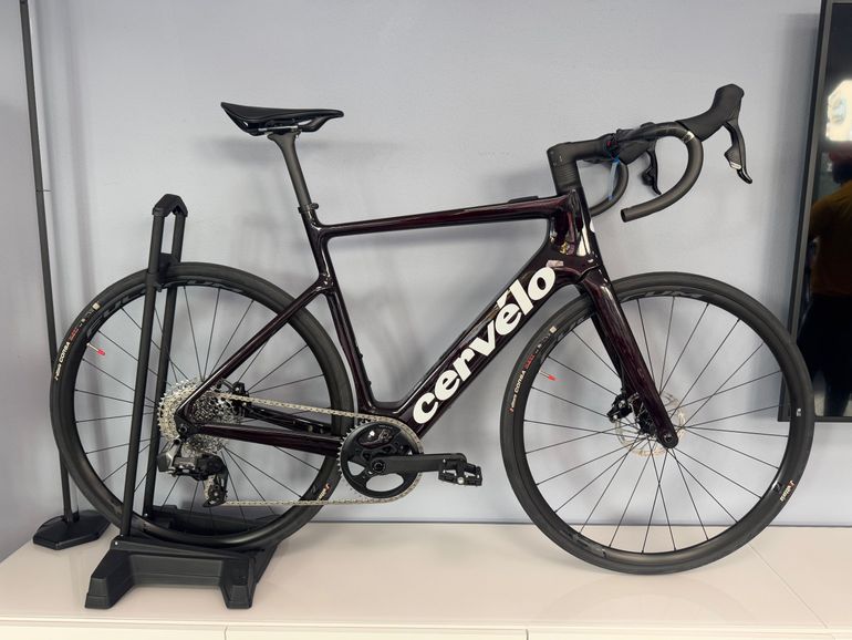 Used Cervélo Rouvida XPLR AXS 1 2024 2024 Road & Gravel — image 1 of 3