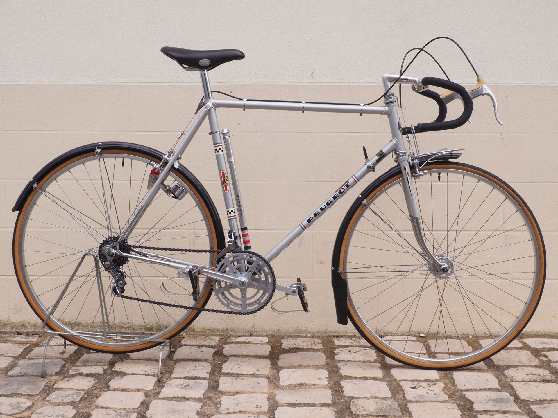 PEUGEOTパシフィックシルバー 7aee6a7a-ea35-428c-8167-