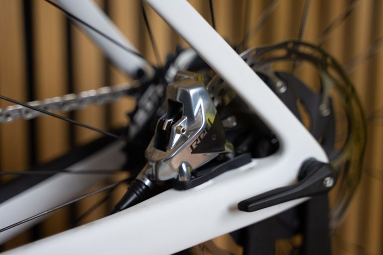 Used Scott Addict Gravel RC 2024 2024 Road & Gravel, White — image 13 of 15