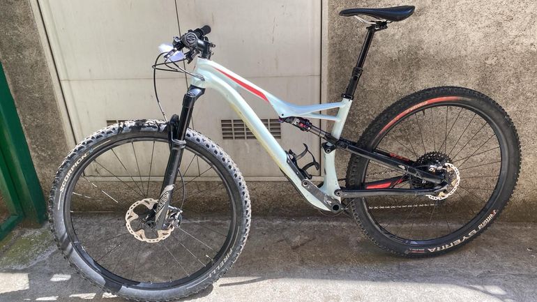 Used Specialized Camber Pro Carbon 29 2017 2017 Mountainbike, Hellgrau, 29 — image 5 of 10