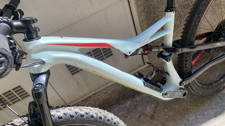 Used Specialized Camber Pro Carbon 29 2017 2017 Mountainbike, Hellgrau, 29 — image 4 of 10