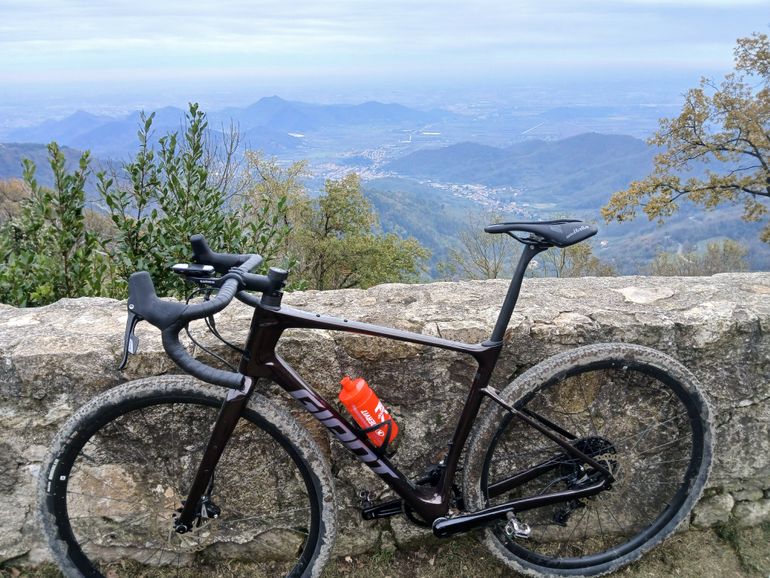 Gebrauchtes Giant Revolt Advanced 1 2023 2023 Road & Gravel, Rot — Bild 3 von 4