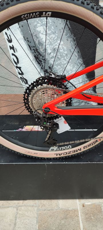 Used BMC Fourstroke Shimano Deore XT 2024 Mountainbike, Red — image 6 of 6