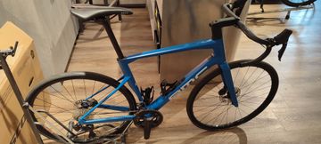 BMC Roadmachine TWO 2024 2024 Road & Gravel usato