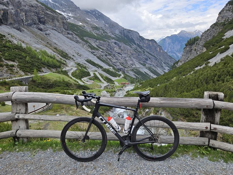 Gebrauchtes CUBE ATTAIN GTC SL 2021 2021 Road & Gravel, Schwarz — Bild 1 von 3