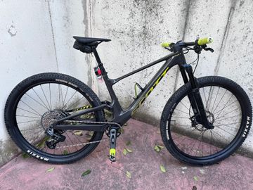 Used Scott Spark RC Team Issue 2023 2023 Mountainbike, Black, 29 — image 1 of 5