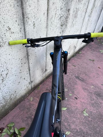 Used Scott Spark RC Team Issue 2023 2023 Mountainbike, Black, 29 — image 2 of 5