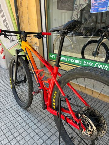 Used Trek Procaliber 9.5 2021 2021 Mountainbike, Orange, 29 — image 4 of 5