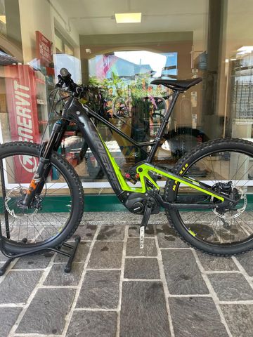 Used Lapierre Overvolt Shimano Deore XT 2018 Mountainbike, Black — image 1 of 10