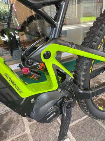 Used Lapierre Overvolt Shimano Deore XT 2018 Mountainbike, Black — image 5 of 10