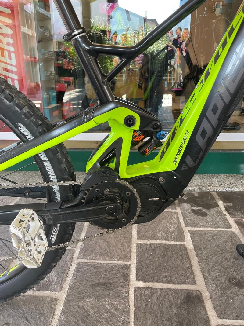 Used Lapierre Overvolt Shimano Deore XT 2018 Mountainbike, Black — image 10 of 10