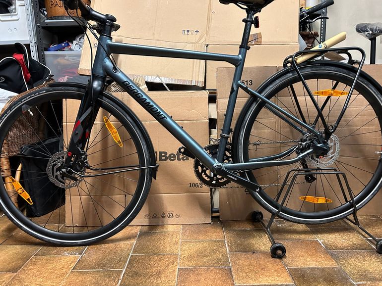 Bergamont Sweep Commuter Bike Disc Brakes Bergamont Sweep EQ 2022