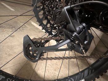 Canyon Torque 29 CF 7 2022 2022 Mountainbike usato, Nero — immagine 5 di 8