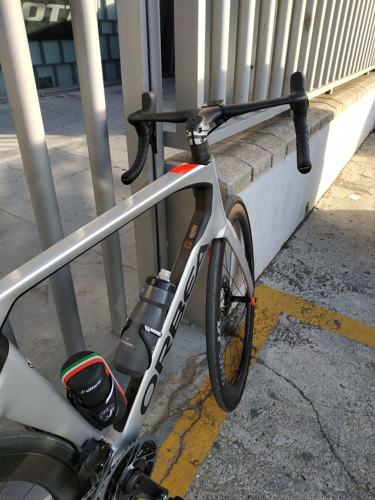 Used Orbea Orca SRAM Red eTap AXS 2020 Road & Gravel, Light Gray — image 9 of 11