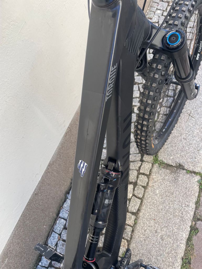Canyon Torque CF 7 2021 2021 Mountainbike usato, Nero — immagine 10 di 17
