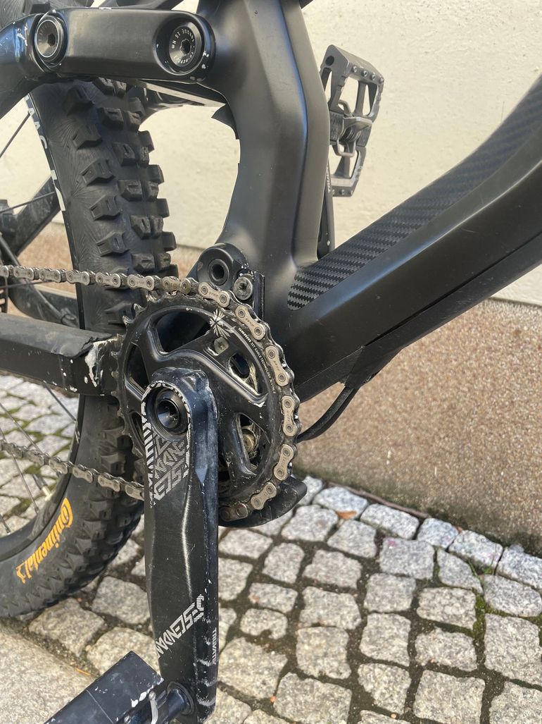 Canyon Torque CF 7 2021 2021 Mountainbike usato, Nero — immagine 11 di 17