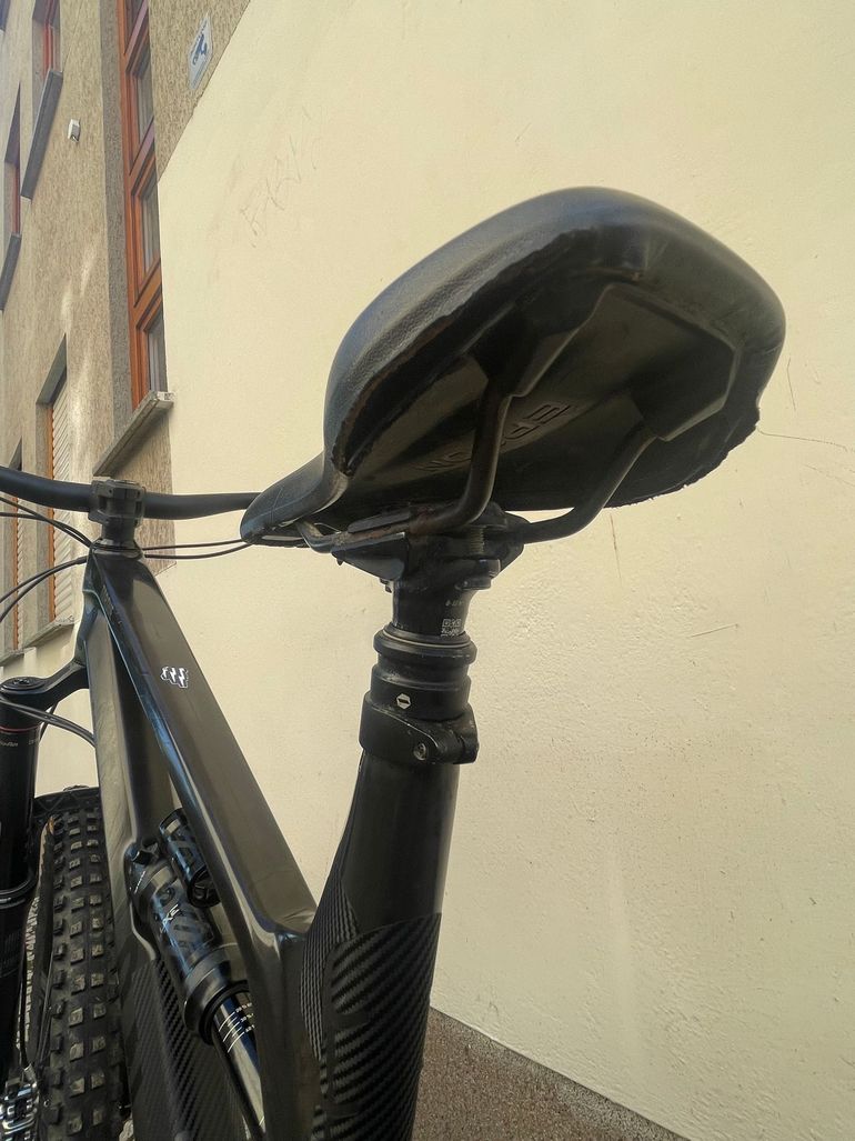Canyon Torque CF 7 2021 2021 Mountainbike usato, Nero — immagine 12 di 17