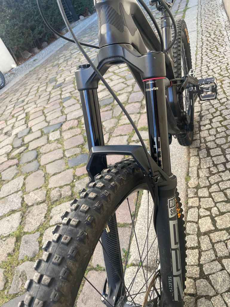 Canyon Torque CF 7 2021 2021 Mountainbike usato, Nero — immagine 15 di 17