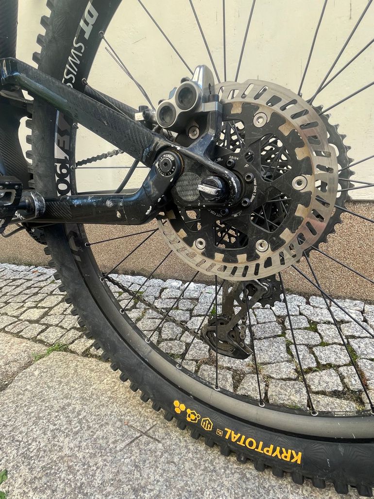 Canyon Torque CF 7 2021 2021 Mountainbike usato, Nero — immagine 9 di 17