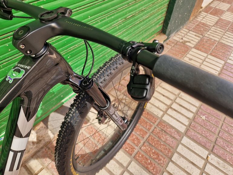 Used Trek Procaliber SRAM X0 Eagle AXS (T-Type) 2025 Mountainbike, Black, 29 — image 25 of 42