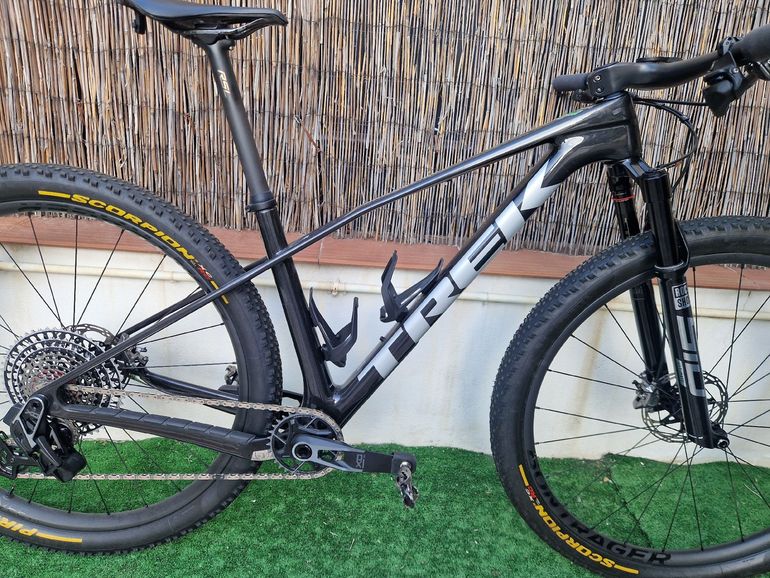 Used Trek Procaliber SRAM X0 Eagle AXS (T-Type) 2025 Mountainbike, Black, 29 — image 7 of 42