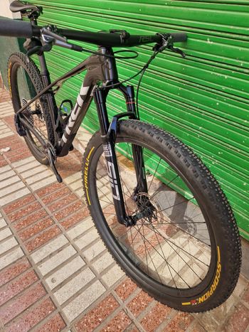 Used Trek Procaliber SRAM X0 Eagle AXS (T-Type) 2025 Mountainbike, Black, 29 — image 33 of 42