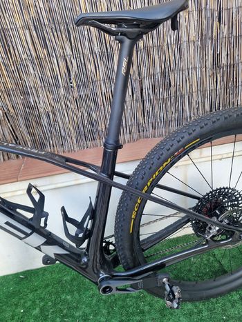 Used Trek Procaliber SRAM X0 Eagle AXS (T-Type) 2025 Mountainbike, Black, 29 — image 21 of 42