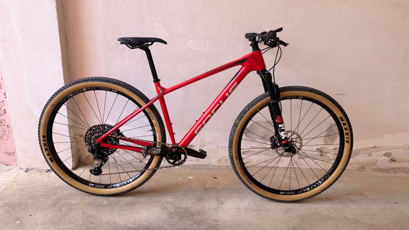 Focus Raven Sram Eagle Transmission GX 2022 Mountainbike de segunda mano, Rojo — imagen 2 de 12