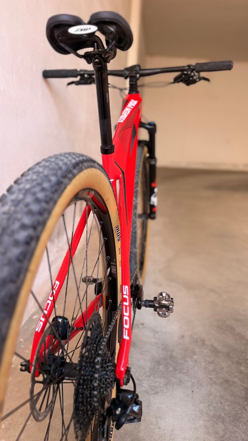 Focus Raven Sram Eagle Transmission GX 2022 Mountainbike de segunda mano, Rojo — imagen 8 de 12