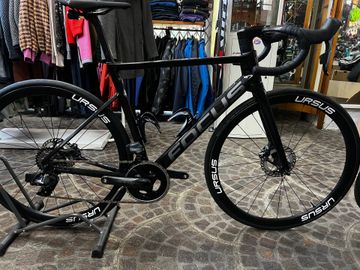 Tweedehands Focus IZALCO MAX 9.8 2022 2022 Road & Gravel