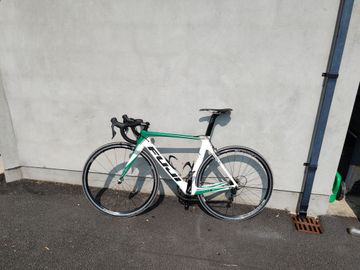Gebrauchtes Fuji Transonic Team Replica 2016 2016 Road & Gravel