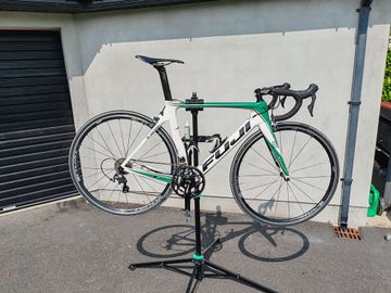 Fuji Transonic Team Replica 2016 2016 Road & Gravel de segunda mano, Blanco — imagen 2 de 7